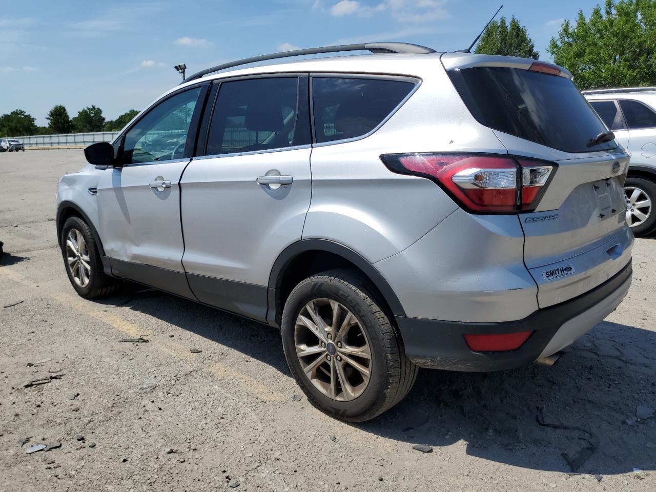2017 Ford Escape Se - Фото 2