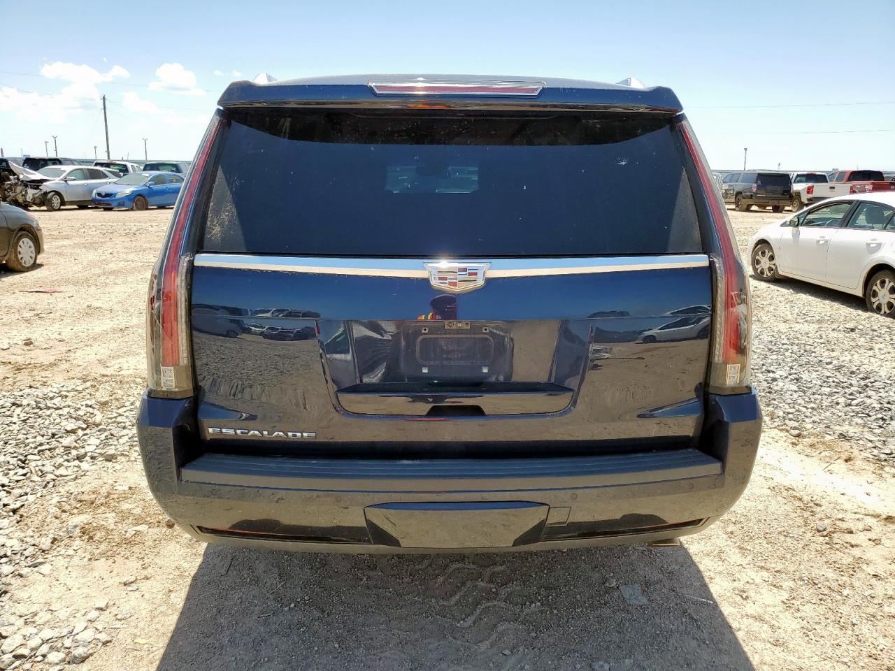 2018 Cadillac Escalade Esv Platinum - Image 6