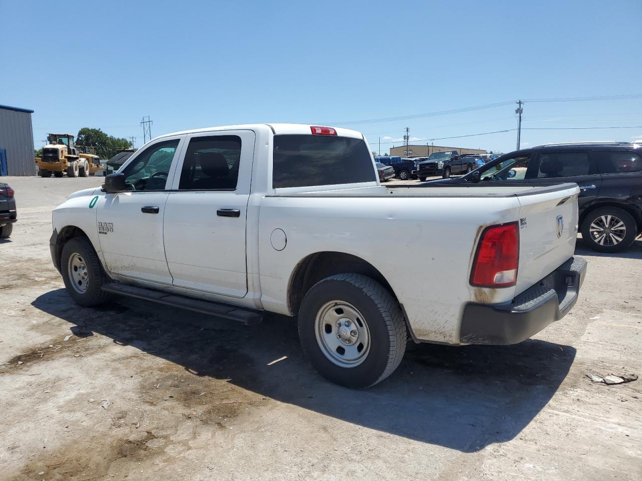 2021 Ram 1500 Classic Tradesman - Фото 2