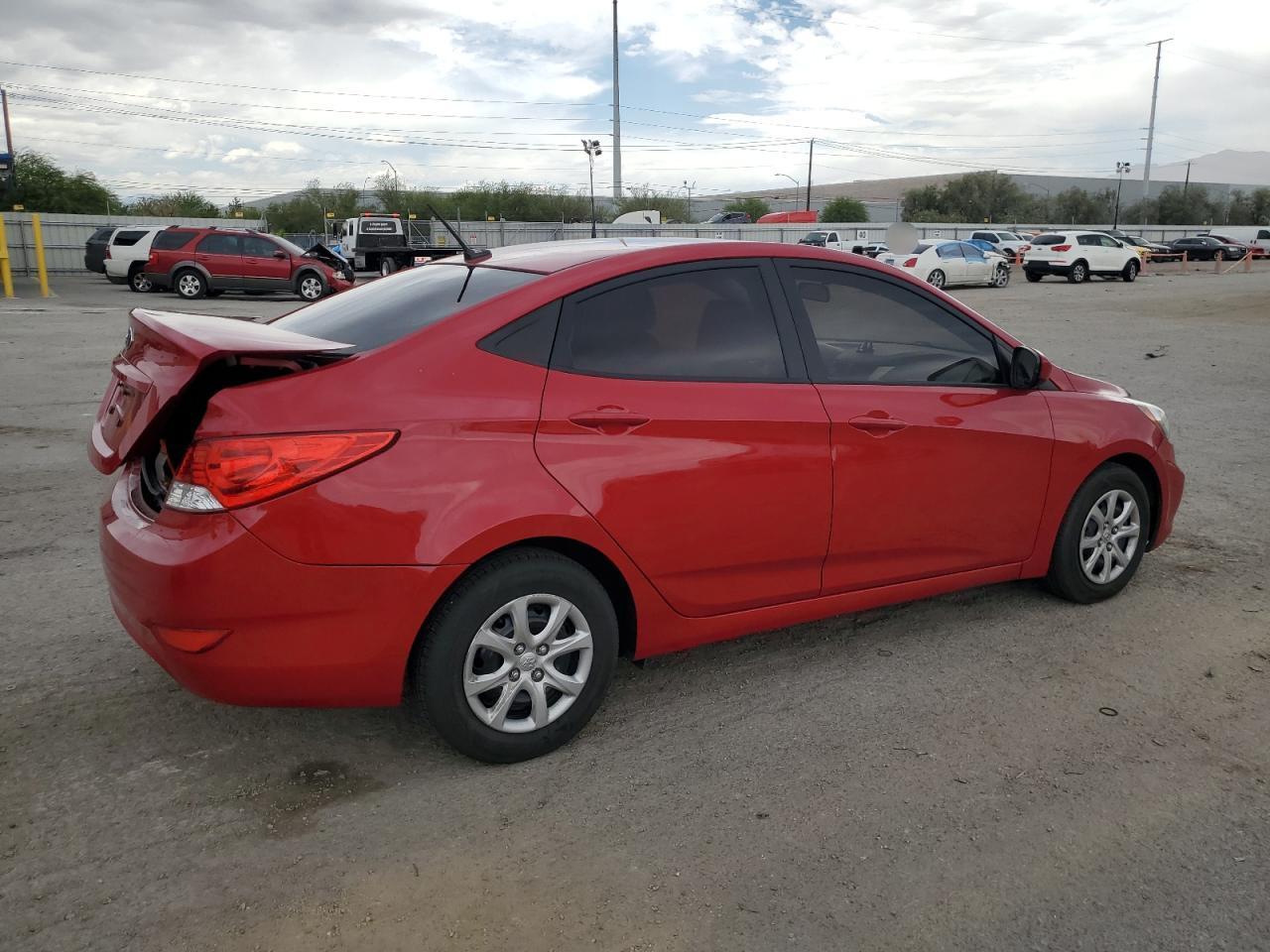 2013 Hyundai Accent Gls - Фото 3