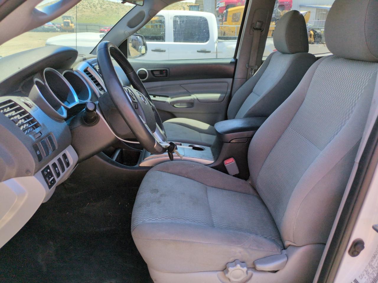 2015 Toyota Tacoma Double Cab - Image 7
