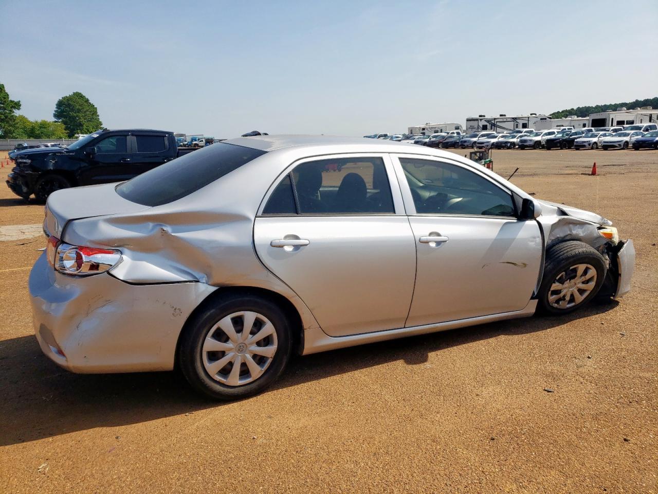 2013 Toyota Corolla Base - Фото 3