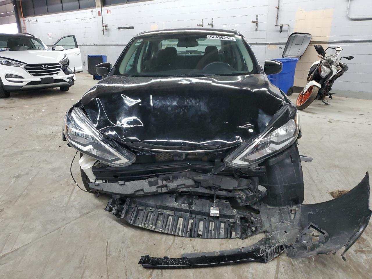 2018 Nissan Sentra S - Фото 5