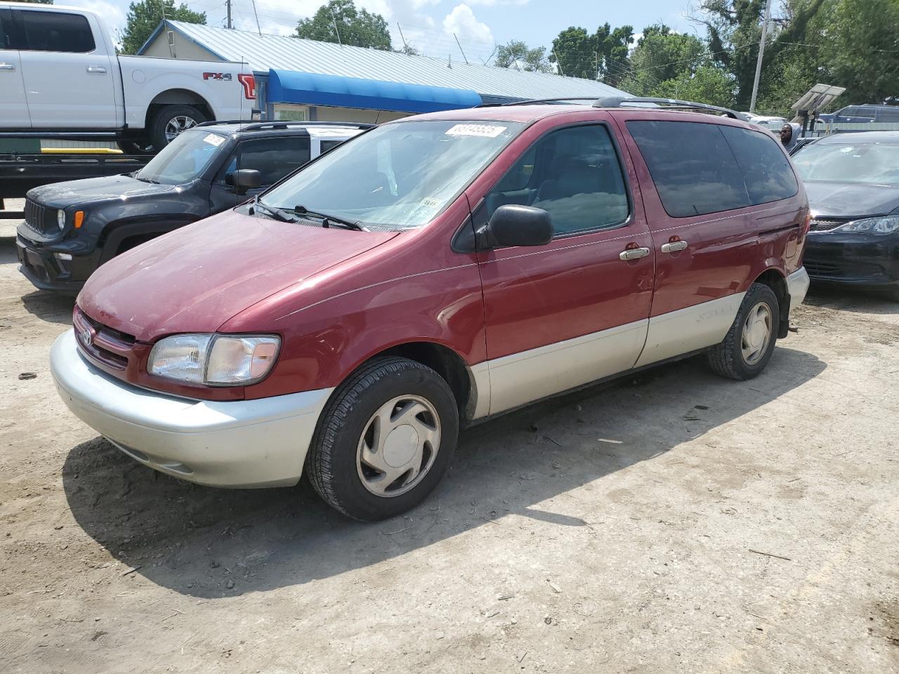 1999 Toyota Sienna Le