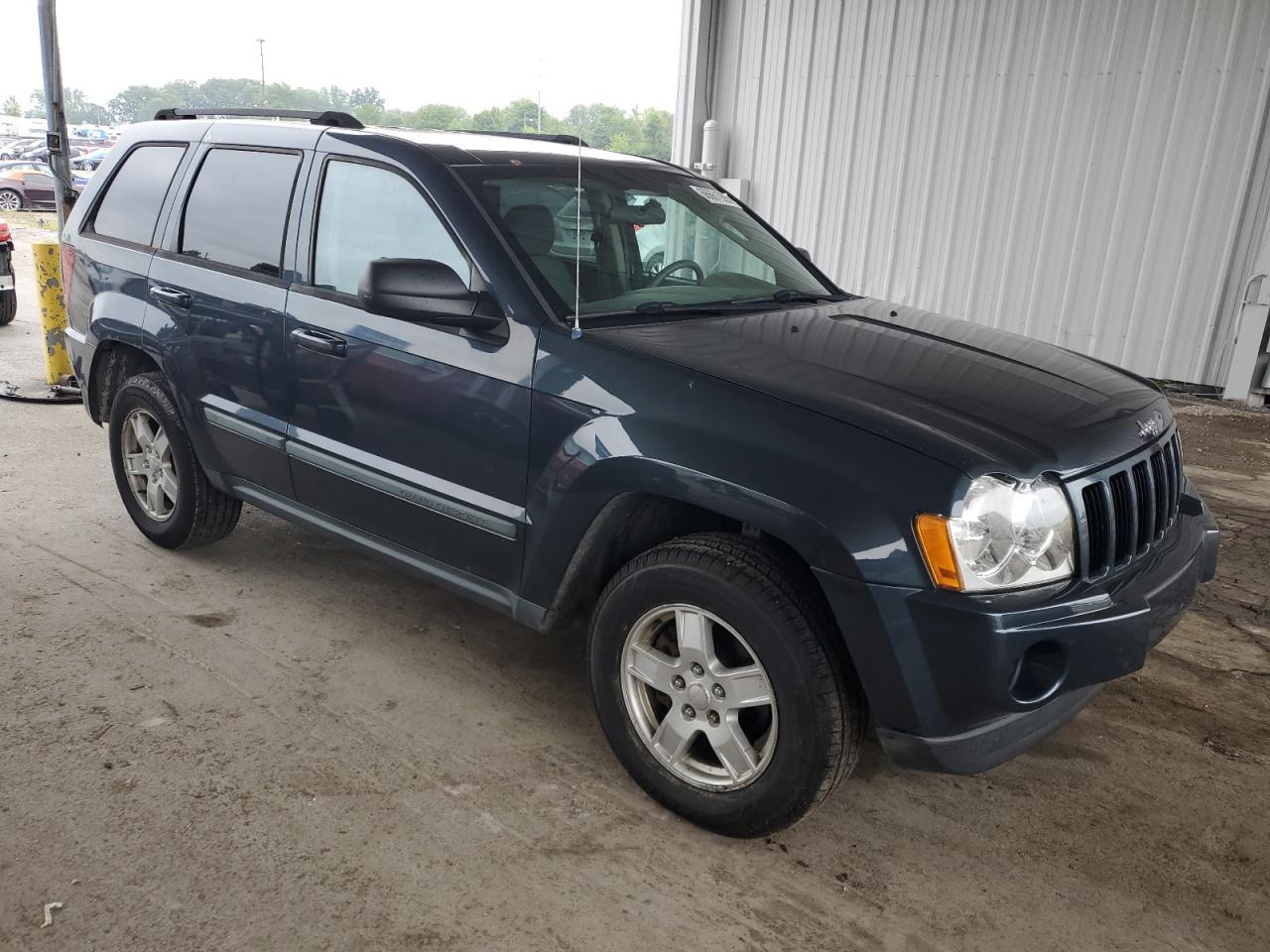2007 Jeep Grand Cherokee Laredo - Image 4