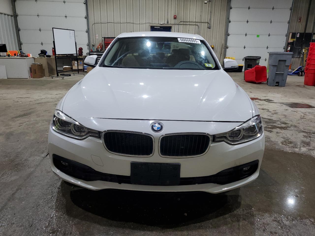 2018 BMW 320 Xi - Image 5