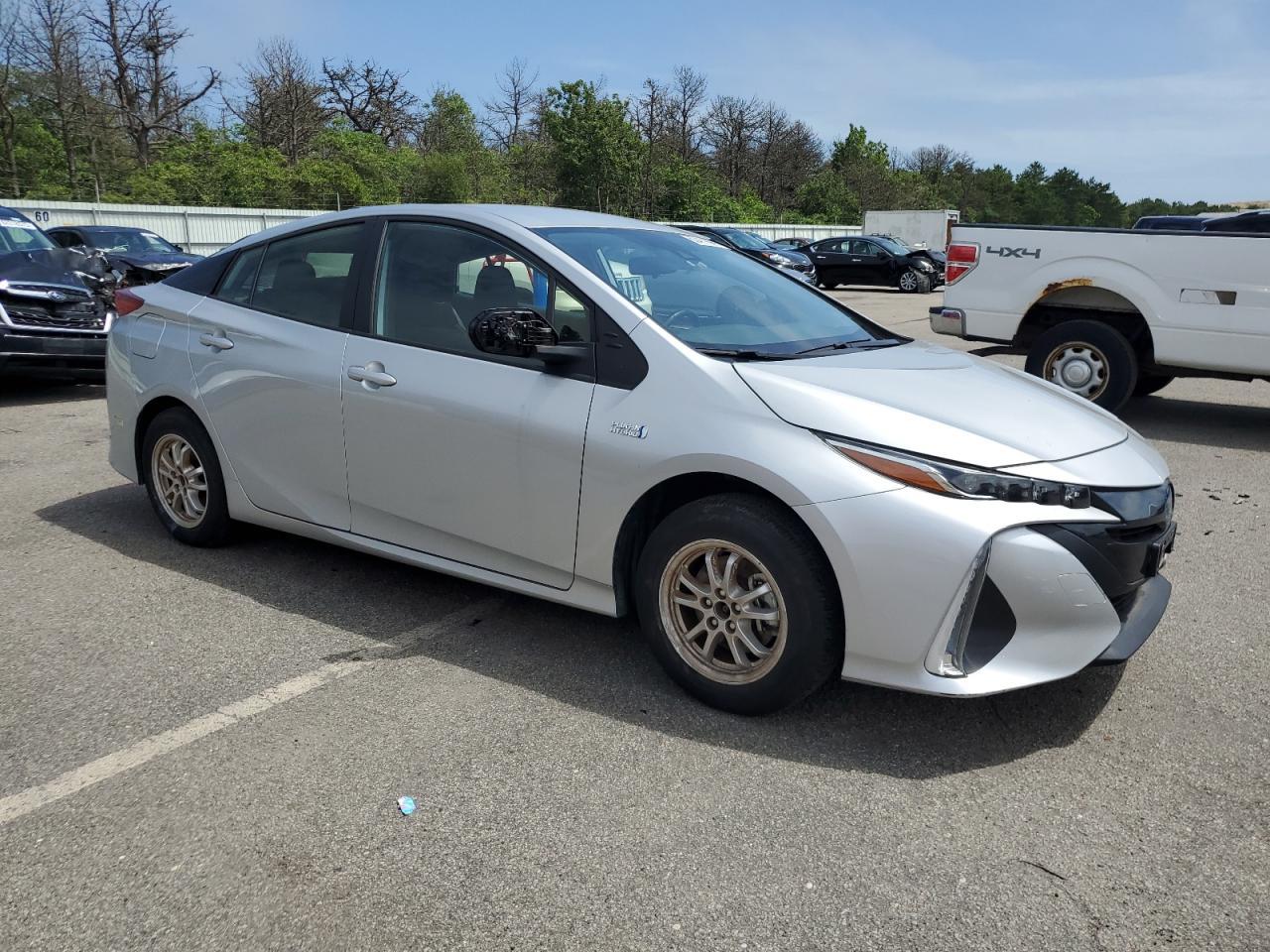 2022 Toyota Prius Prime Le - Фото 4