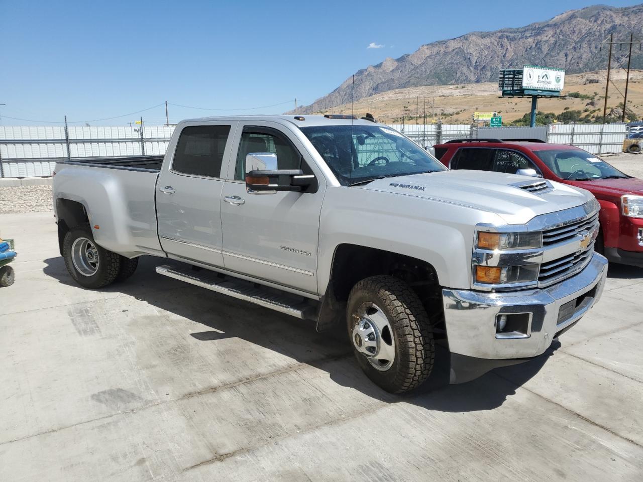 2019 Chevrolet Silverado K3500 Ltz - Image 4