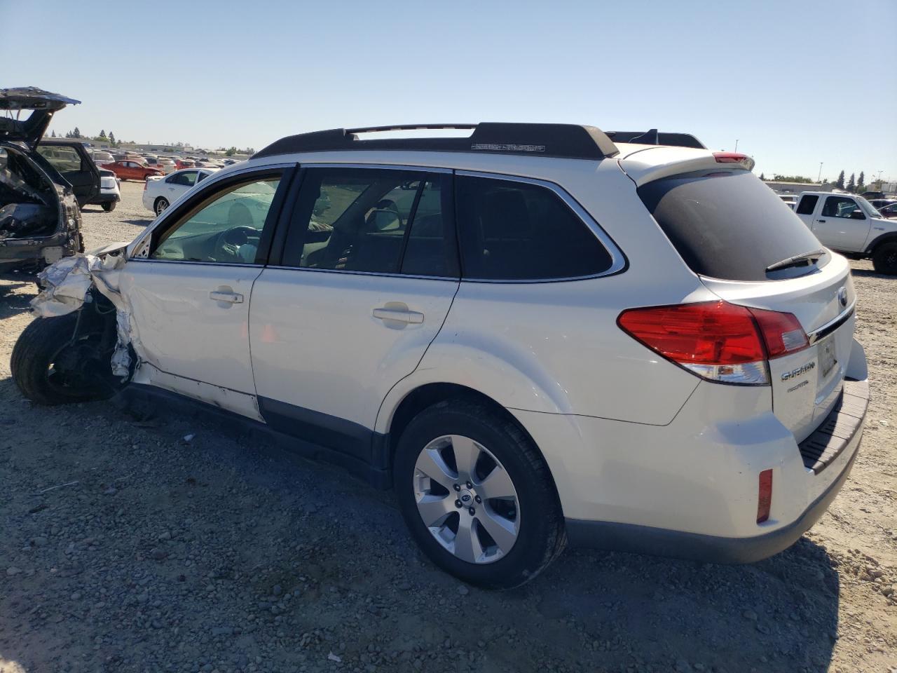 2011 Subaru Outback 2.5I Limited - Фото 2