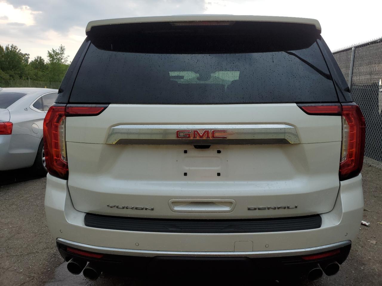 2024 GMC Yukon Denali - Фото 6