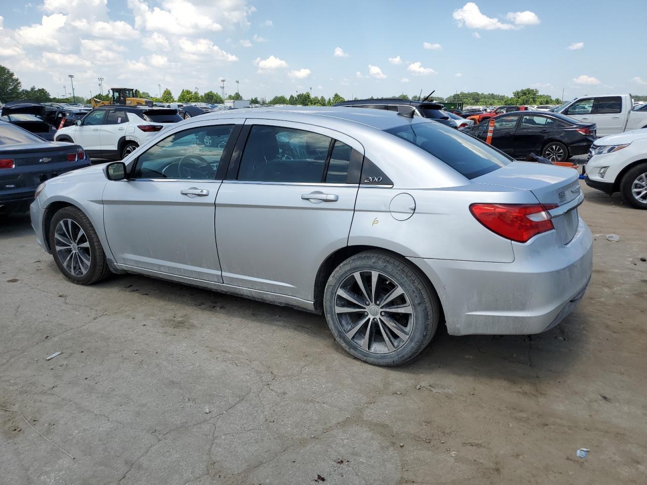 2012 Chrysler 200 Touring - Image 2