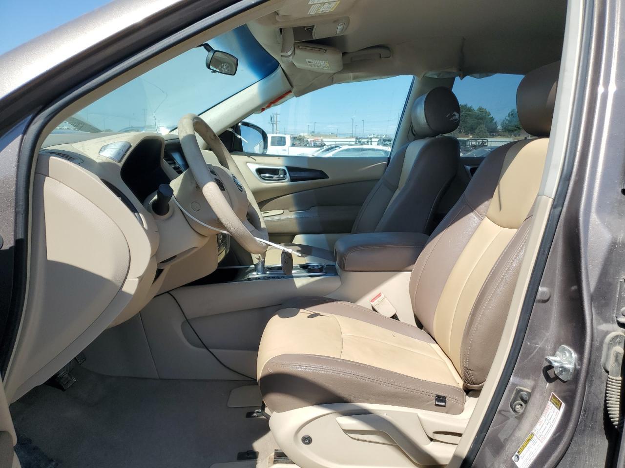 2013 Nissan Pathfinder S - Image 7