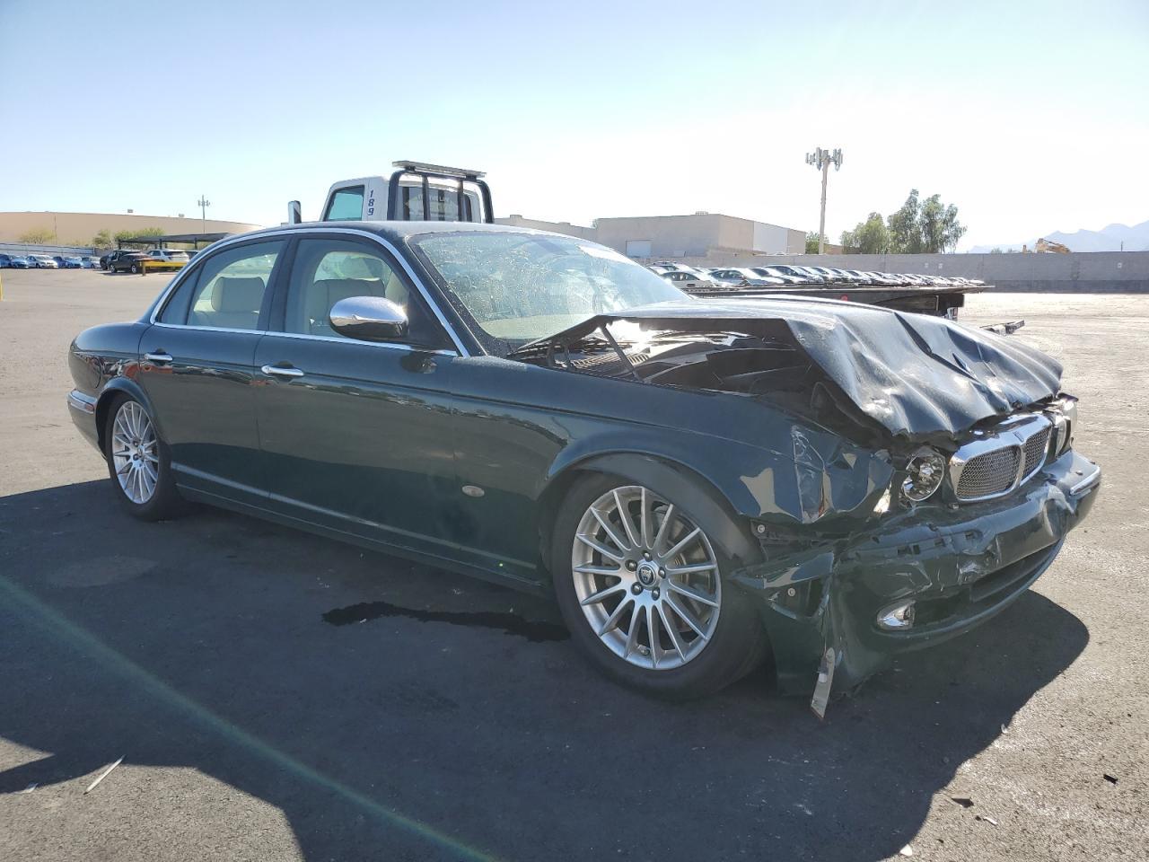 2007 Jaguar Xj8 - Image 4