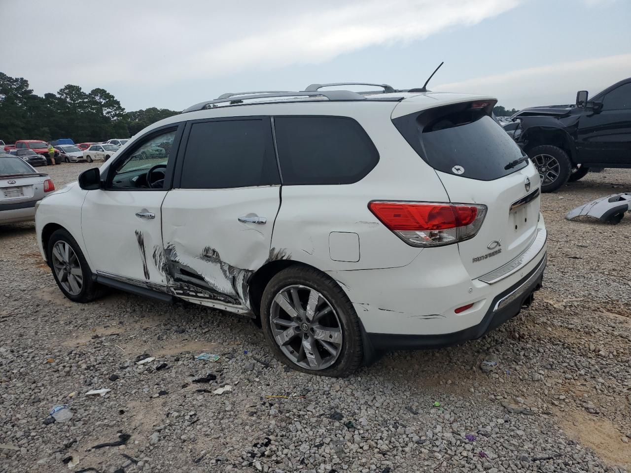 2014 Nissan Pathfinder S - Фото 2