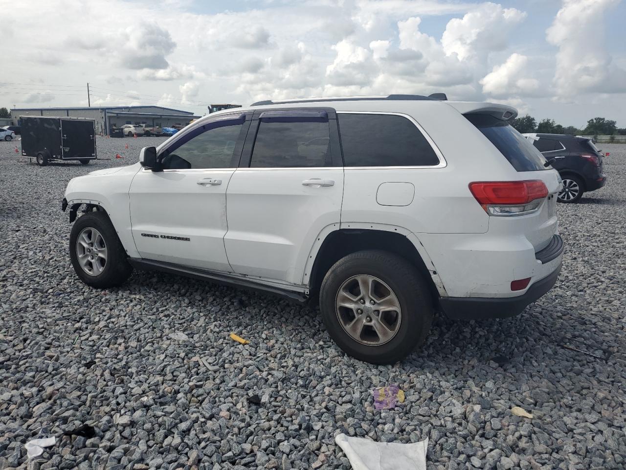 2017 Jeep Grand Cherokee Laredo - Фото 2