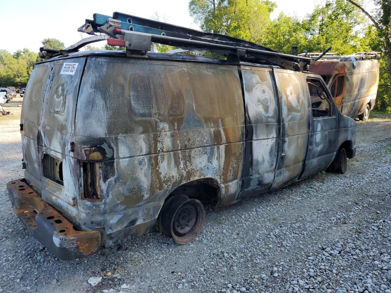 2012 Ford Econoline E250 Van - Фото 3