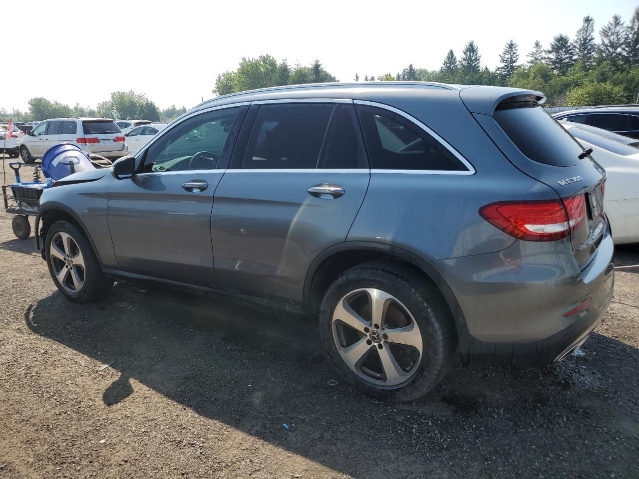 2017 Mercedes-Benz Glc 300 4Matic - Image 2