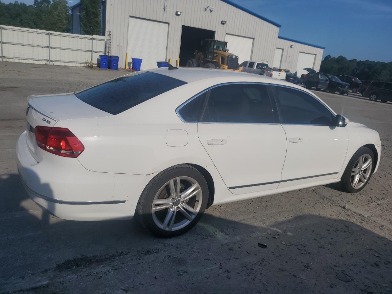 2013 Volkswagen Passat Sel - Фото 3