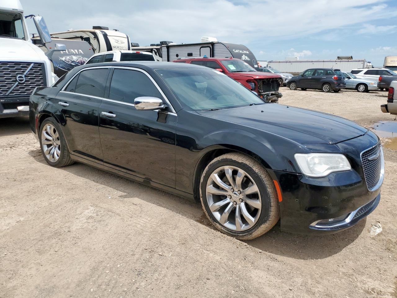 2016 Chrysler 300C - Image 4