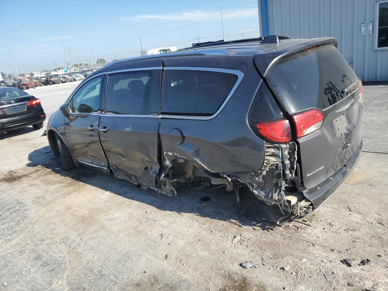 2017 Chrysler Pacifica Touring L Plus - Image 2