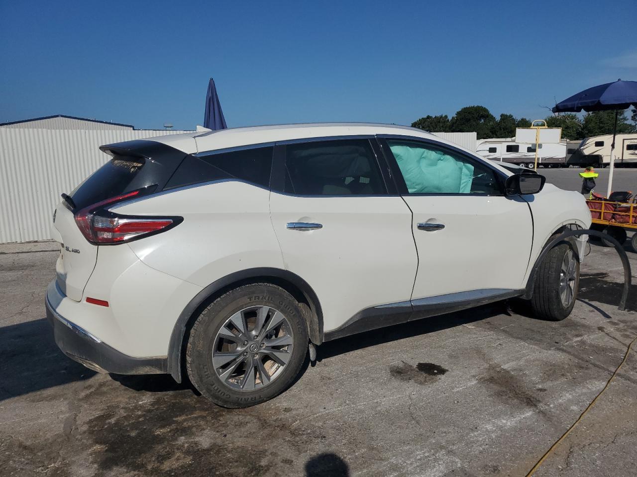 2015 Nissan Murano S - Фото 3