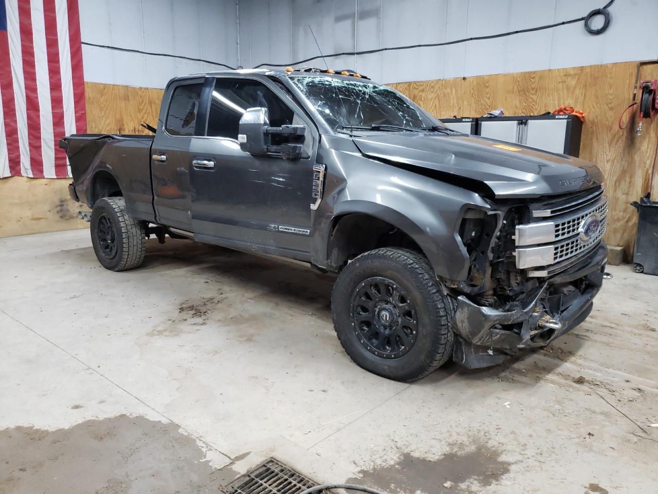2019 Ford F250 Super Duty - Фото 4
