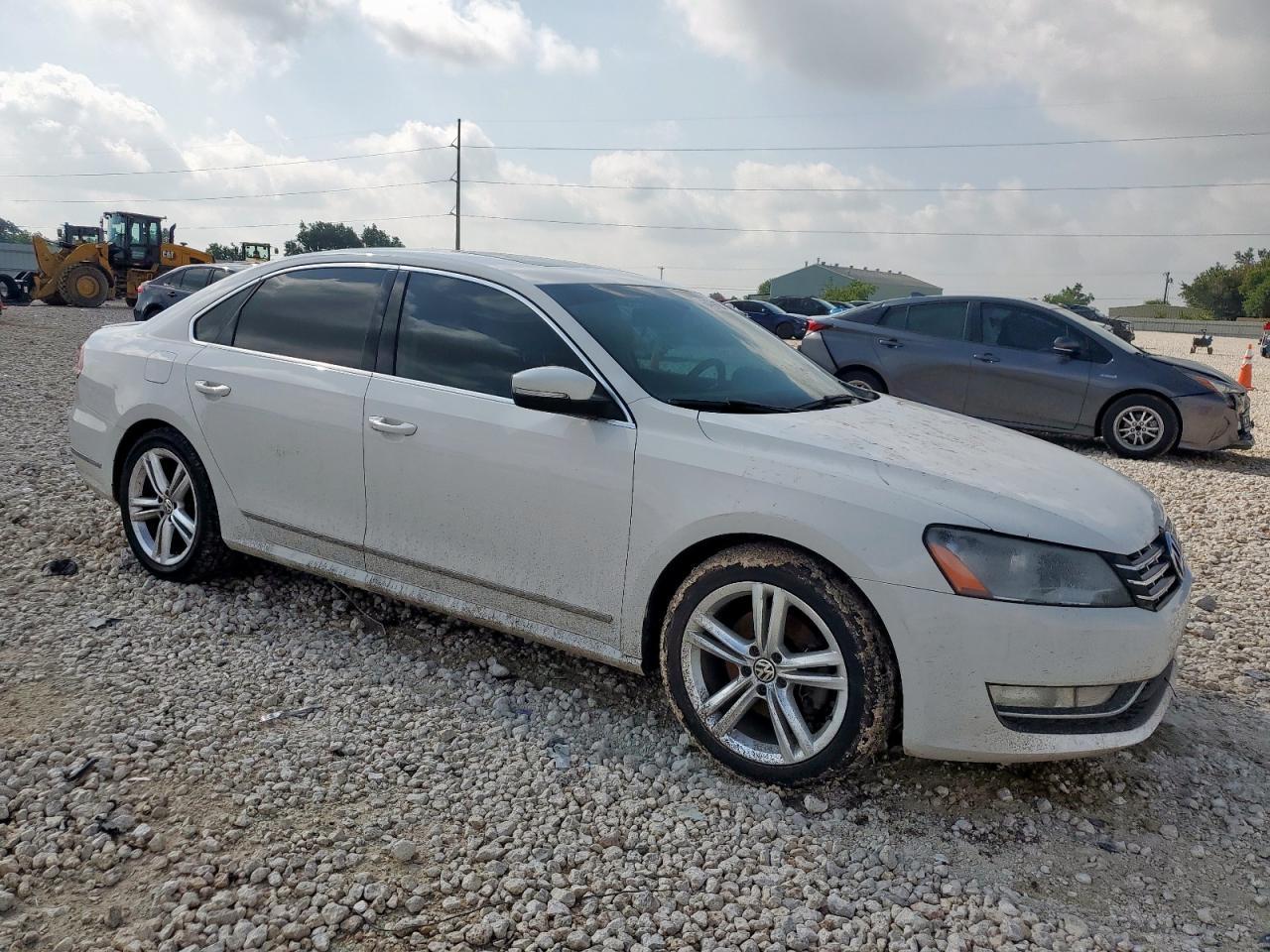 2013 Volkswagen Passat Sel - Фото 4
