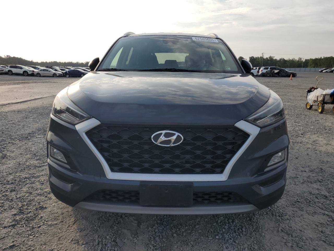 2021 Hyundai Tucson Limited - Фото 5