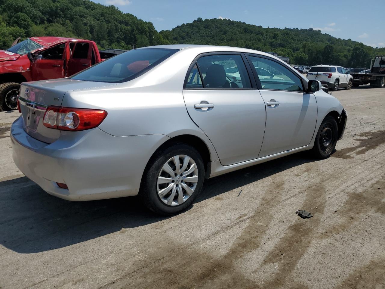 2012 Toyota Corolla Base - Фото 3