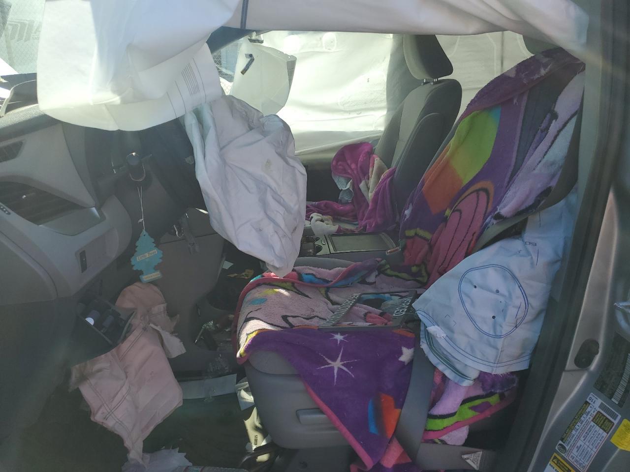 2017 Toyota Sienna Le - Фото 7