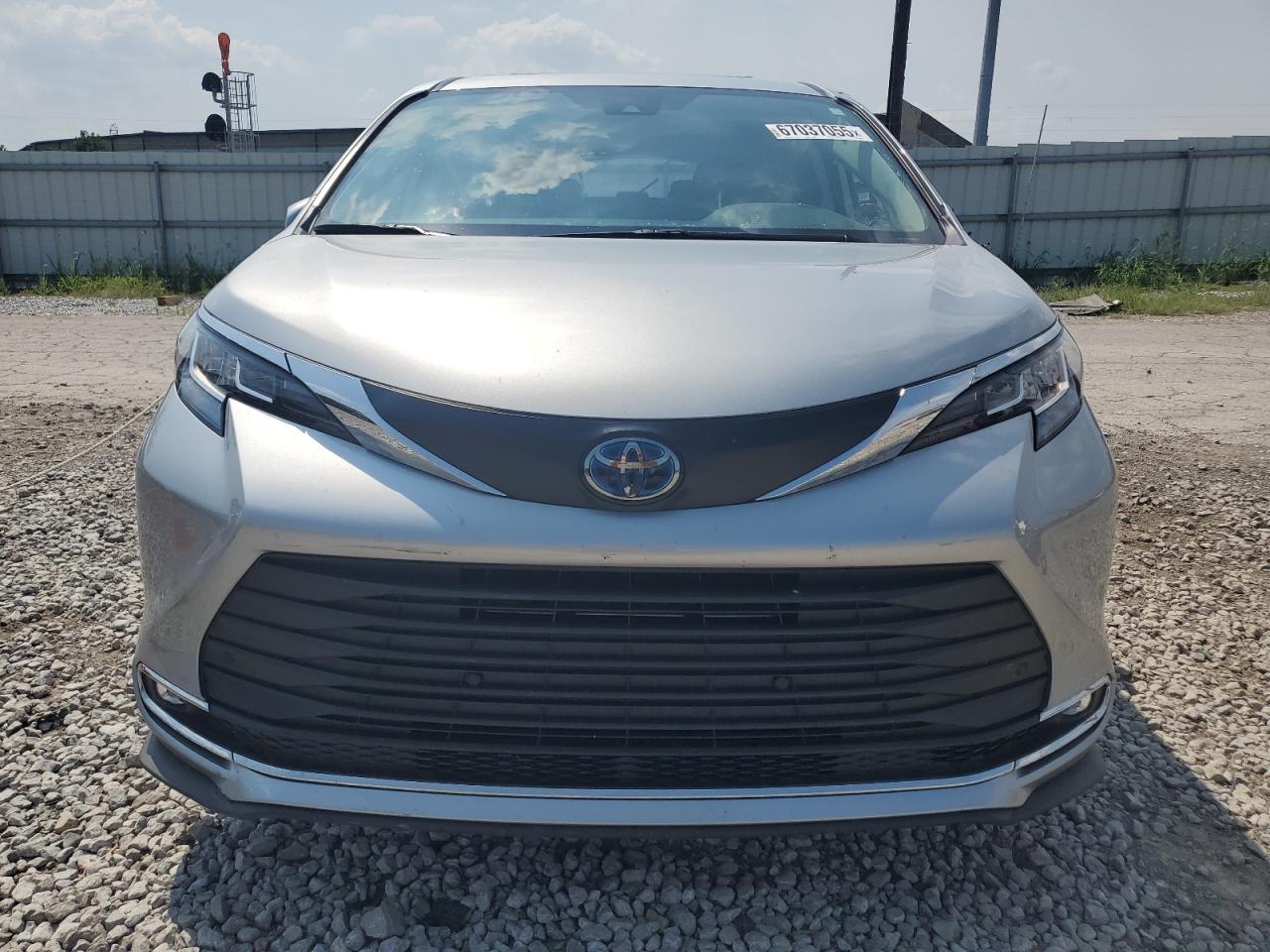 2023 Toyota Sienna Xle - Фото 5