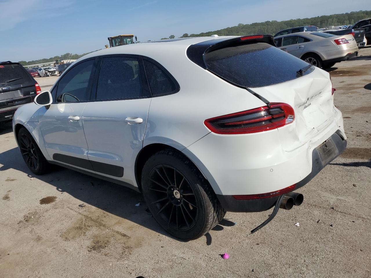 2018 Porsche Macan - Image 2