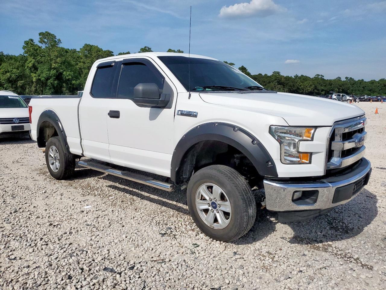 2015 Ford F150 Super Cab - Image 4
