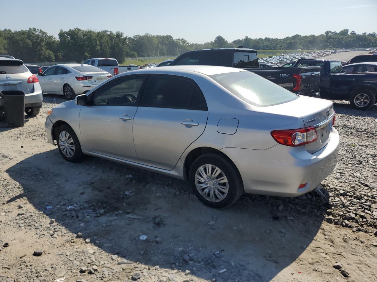2011 Toyota Corolla Base - Фото 2