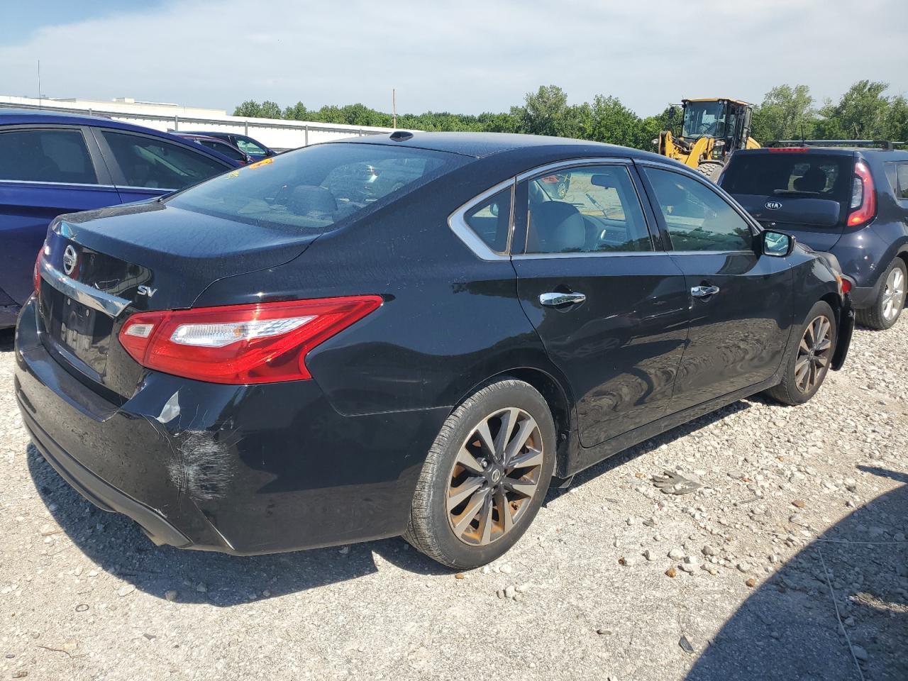 2017 Nissan Altima 2.5 - Фото 3