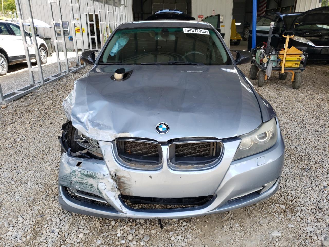 2010 BMW 335 Xi - Image 5