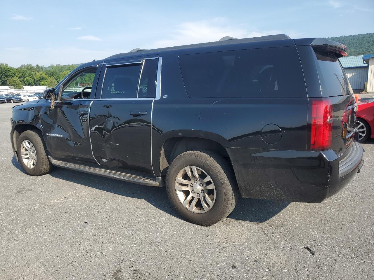 2019 Chevrolet Suburban K1500 Lt - Image 2