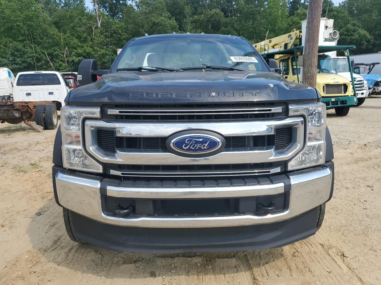 2022 Ford F550 Super Duty - Image 5