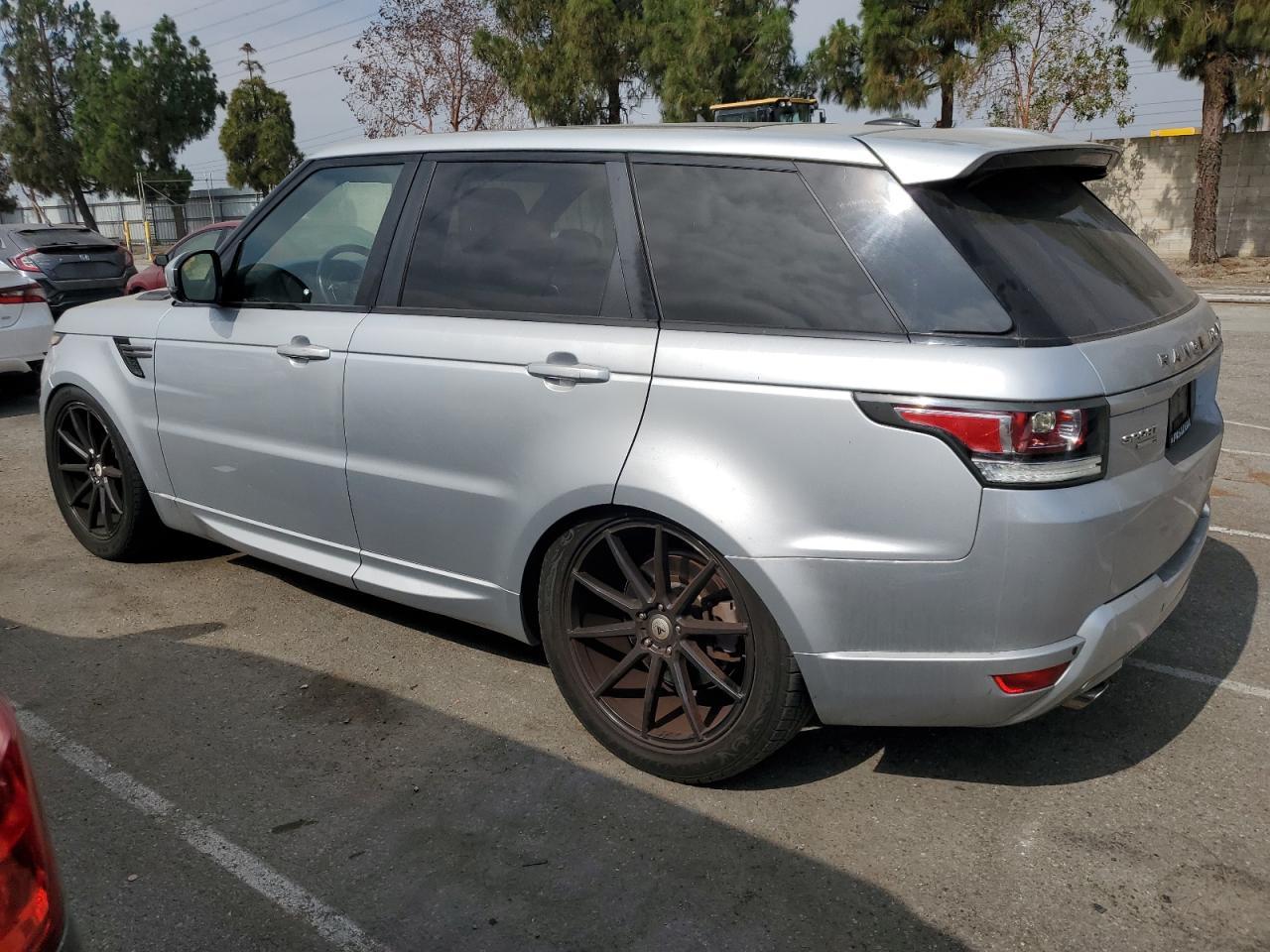 2014 Land Rover Range Rover Sport Se - Image 2
