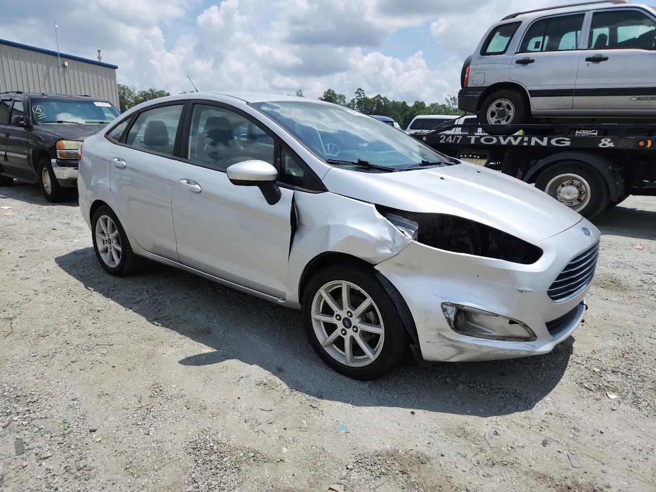 2017 Ford Fiesta Se - Image 4