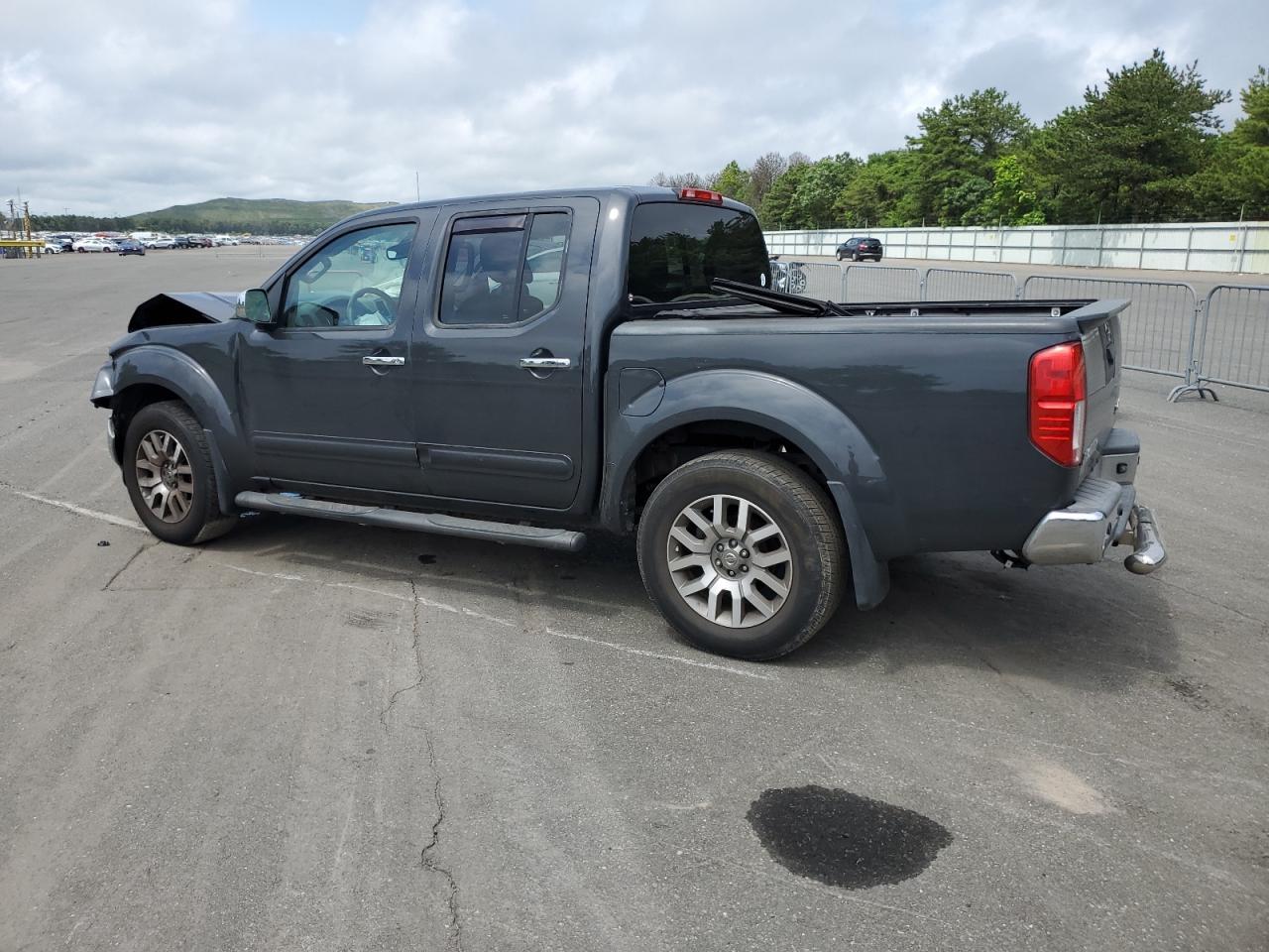 2013 Nissan Frontier S - Image 2