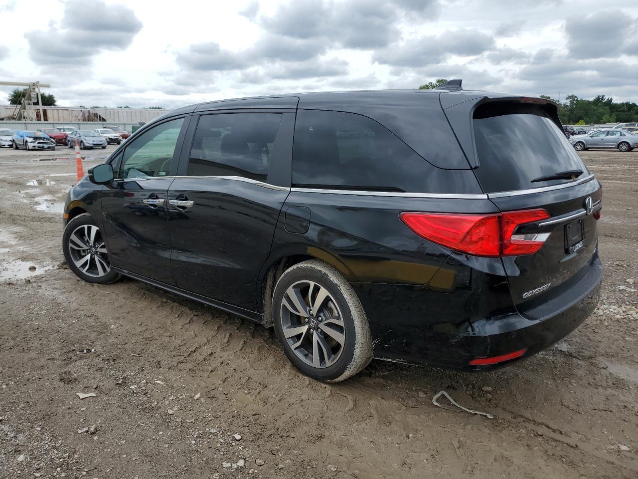 2024 Honda Odyssey Touring - Фото 2