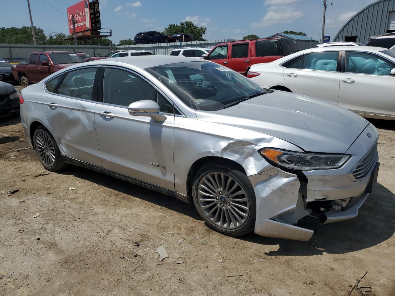 2017 Ford Fusion Titanium Hev - Фото 4