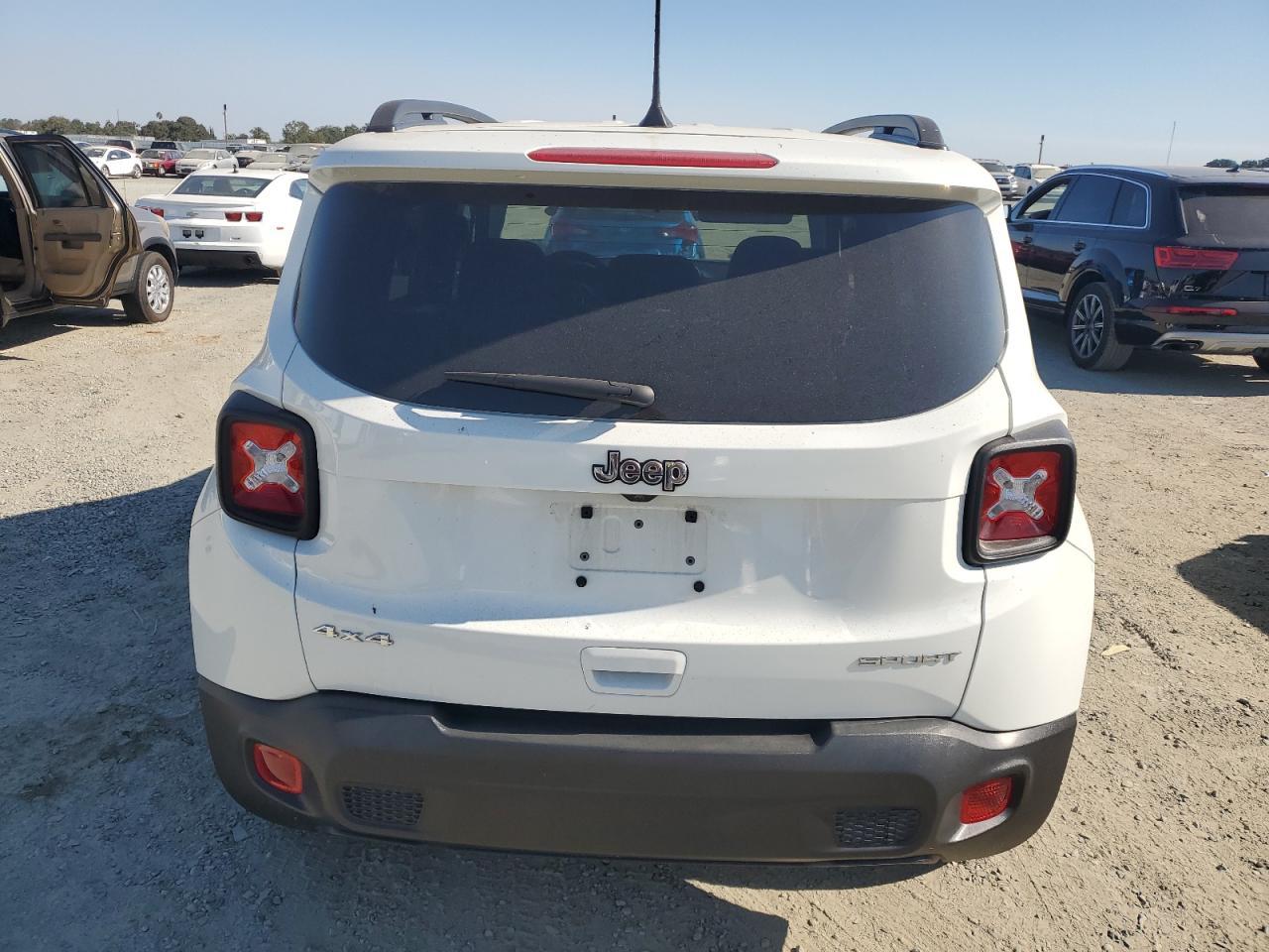 2021 Jeep Renegade Sport - Фото 6
