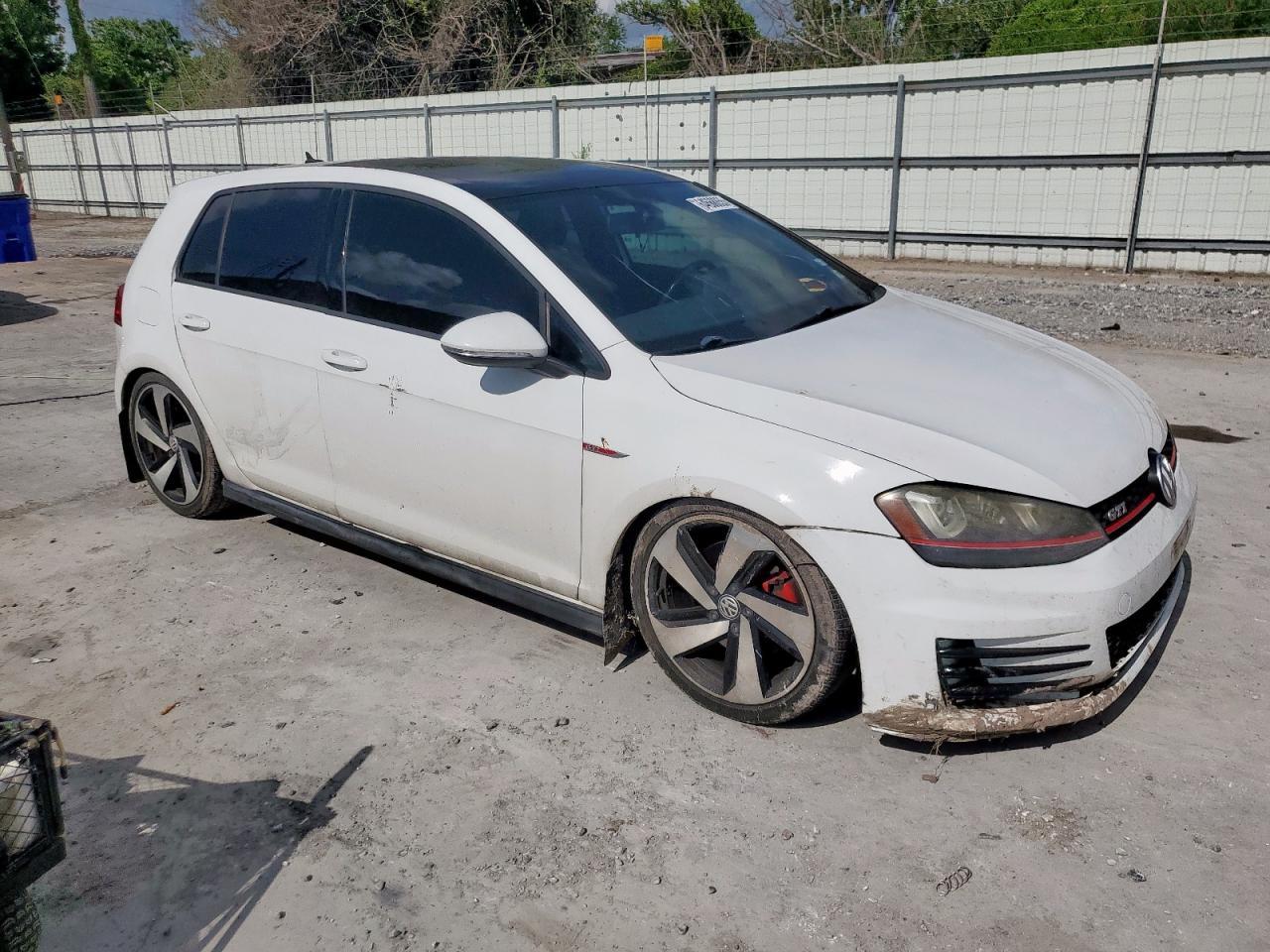 2015 Volkswagen Gti - Фото 4