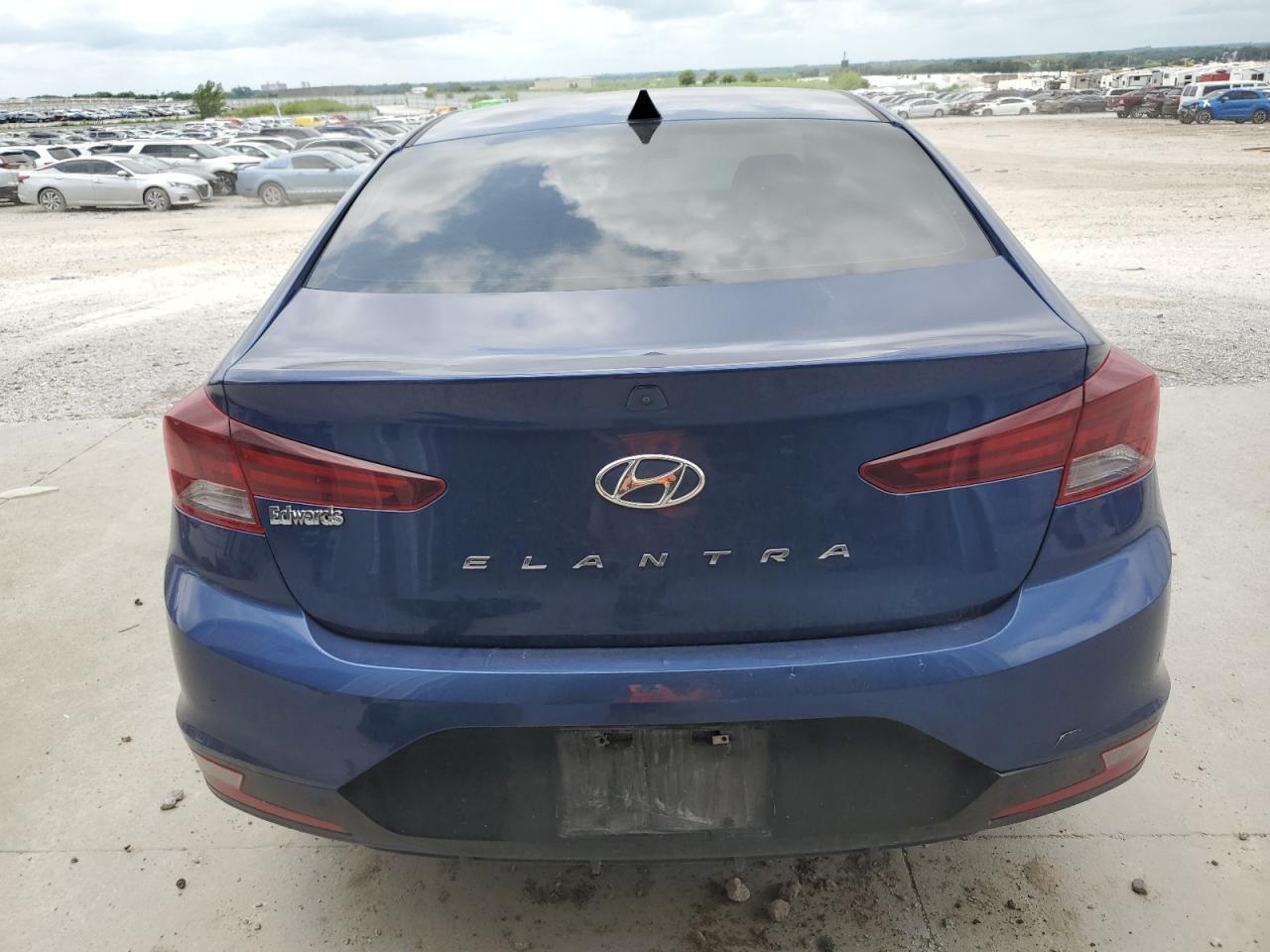 2019 Hyundai Elantra Sel - Image 6
