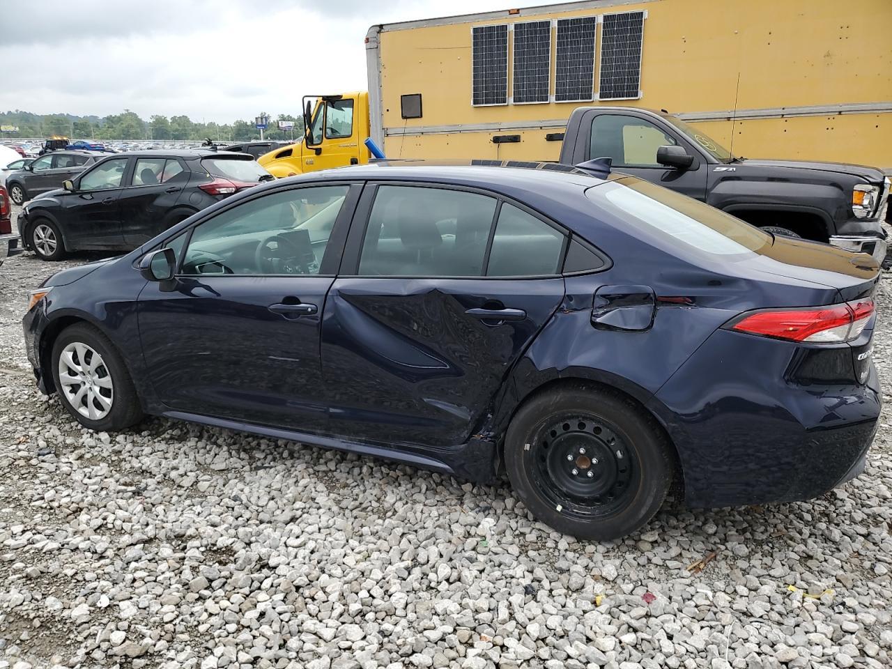 2025 Toyota Corolla Le - Фото 2