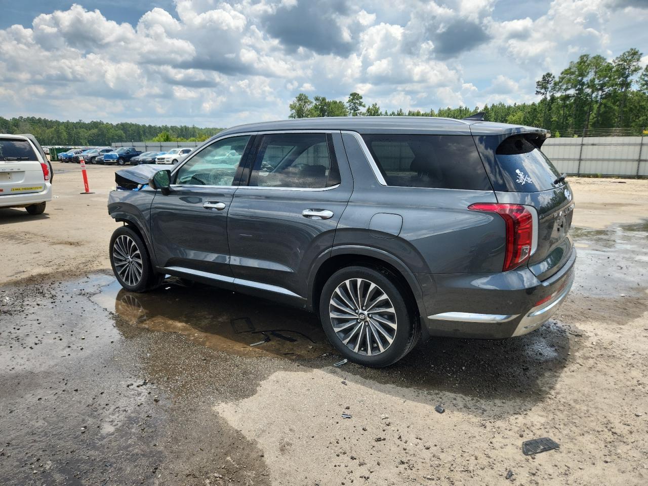 2023 Hyundai Palisade Calligraphy - Image 2