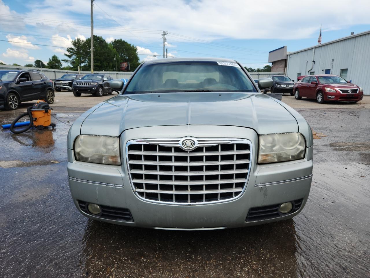 2006 Chrysler 300 Touring - Image 5