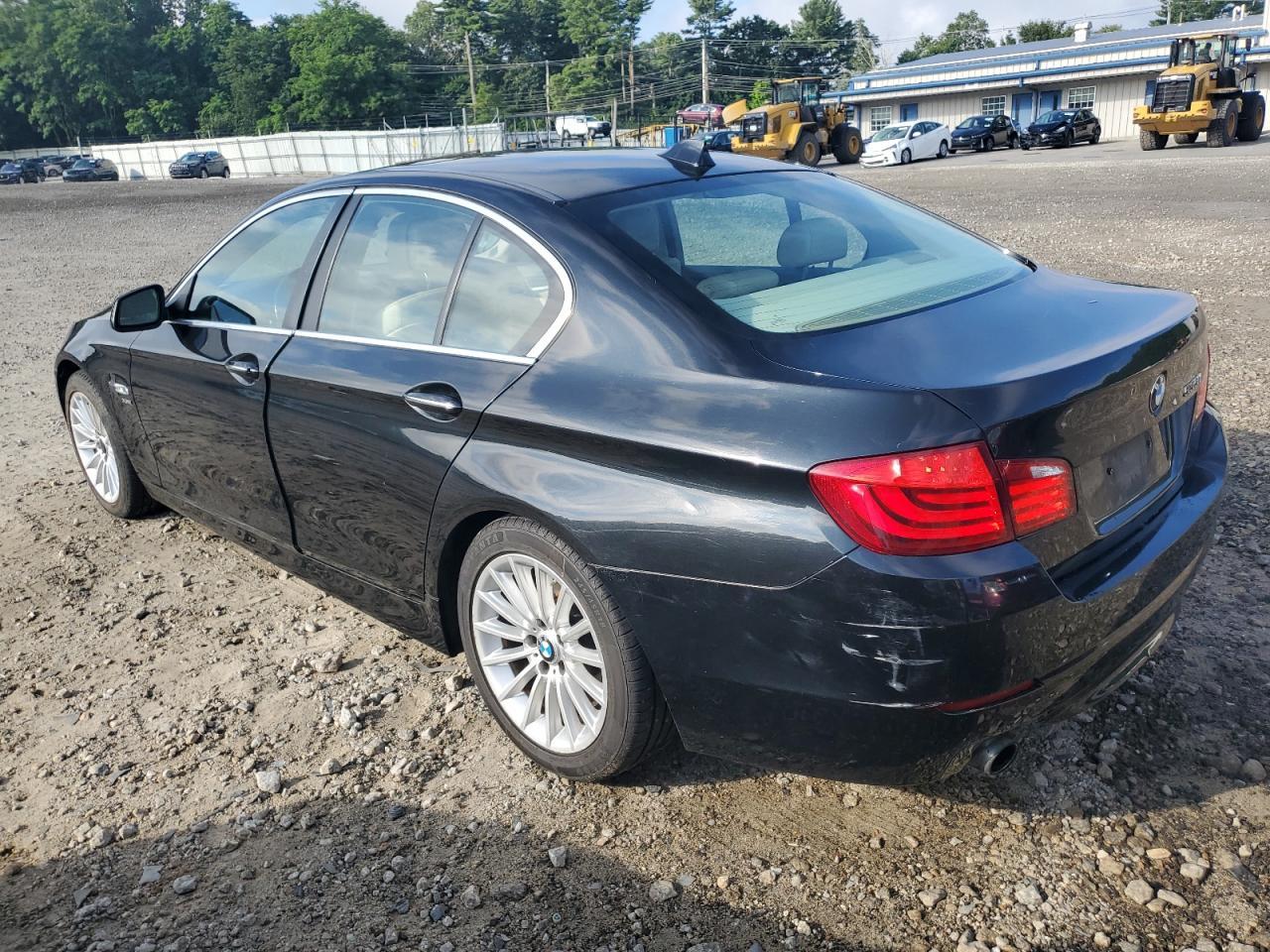 2011 BMW 535 Xi - Фото 2